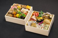 早期予約【送料無料】特撰新春 和風おせち料理【輝】木箱２段重＜３名様用＞〜10月31日ご注文分まで