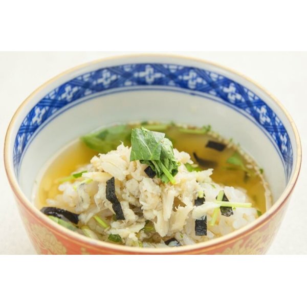 画像2: 【国産】ふぐ茶漬け 2食入り（24g） 国産とらふぐフレーク使用 ごま・焼海苔・三つ葉入りふりかけ付き 贈答用にも最適 (2)