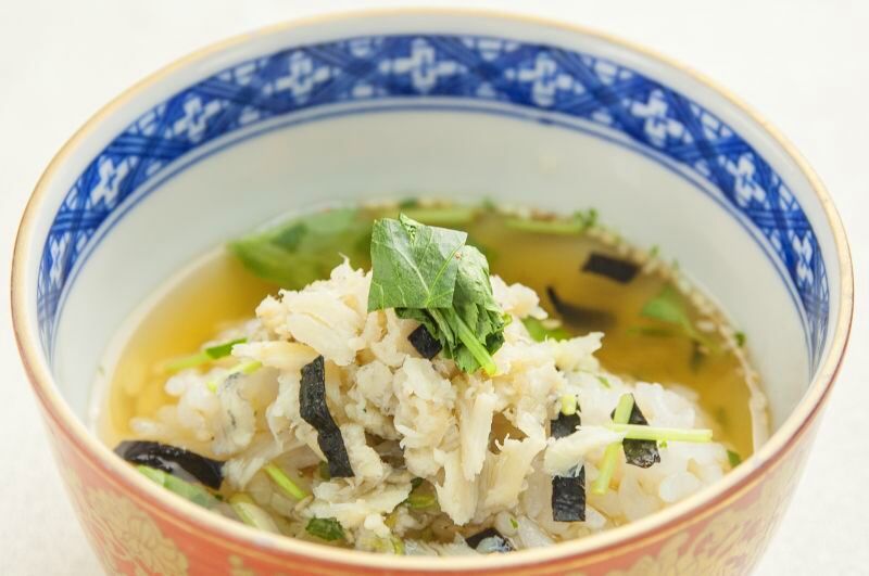 画像: 【国産】ふぐ茶漬け 2食入り（24g） 国産とらふぐフレーク使用 ごま・焼海苔・三つ葉入りふりかけ付き 贈答用にも最適